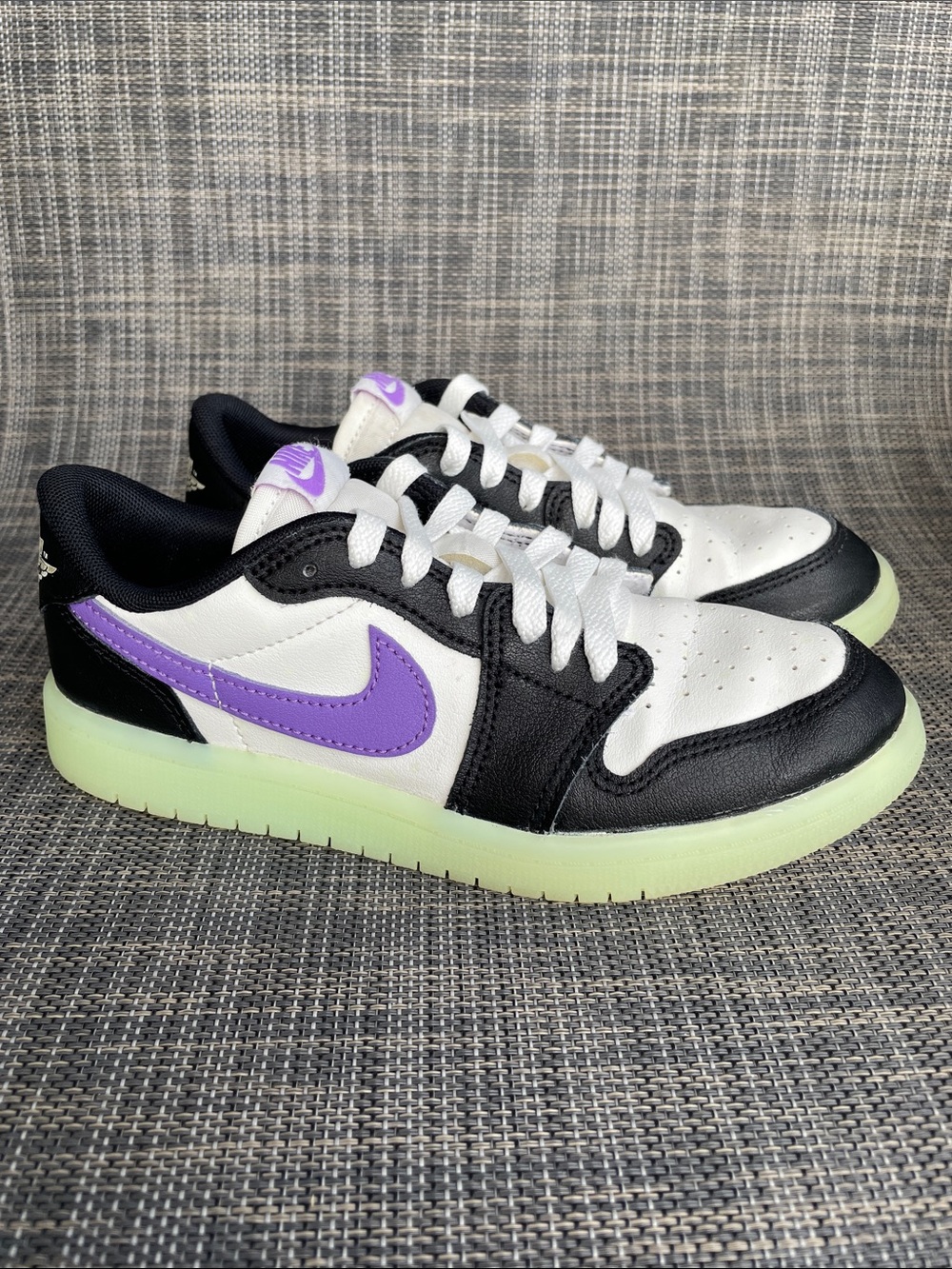 Air Jordan 1 Retro Low OG GS 'Black Raspberry' Sneakers Active Shoes Youth Sz 2